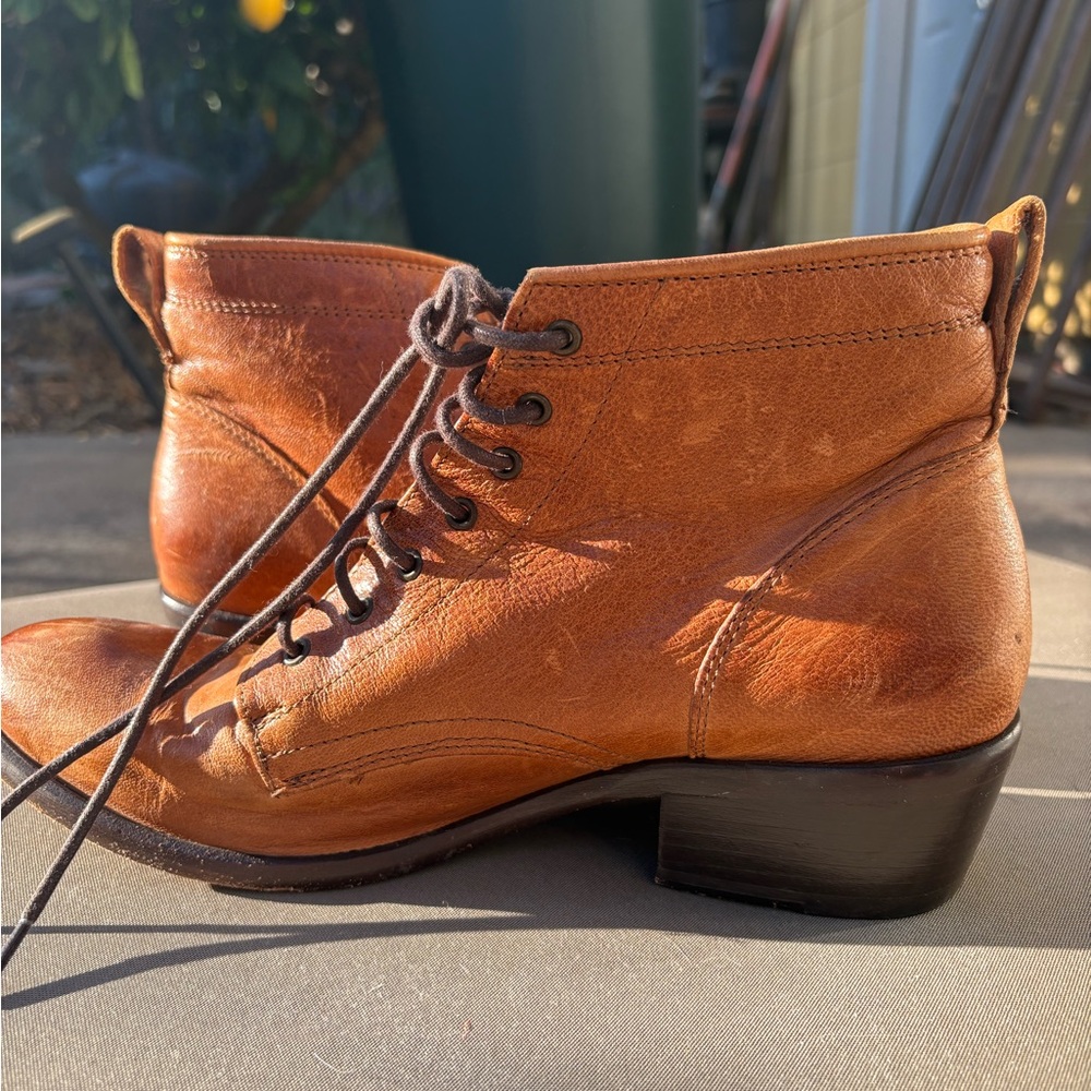 Frye “Carson Ankle Boot” Brown Leather Lace-Up Ankle Boots